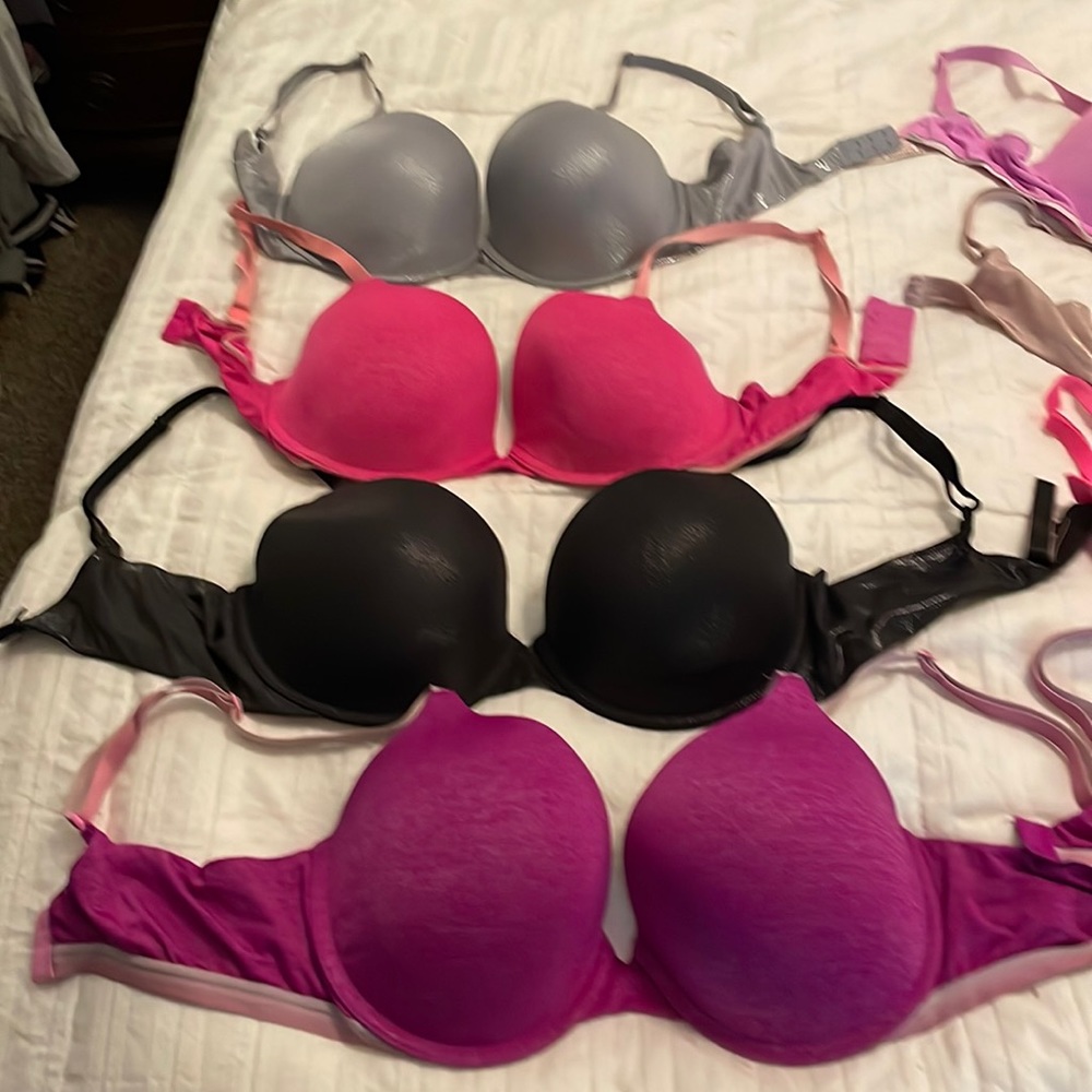 8 lightly used victoria’s Secret bras